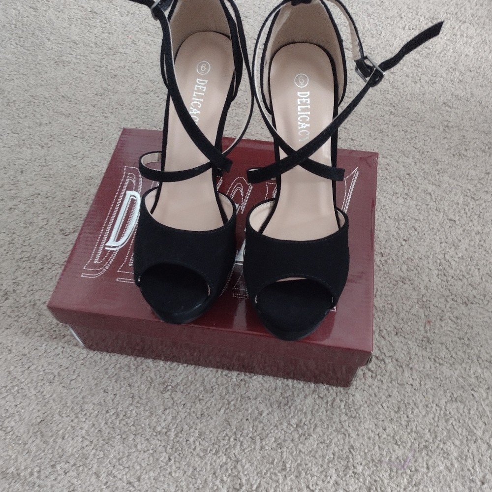 Delicacy pumps